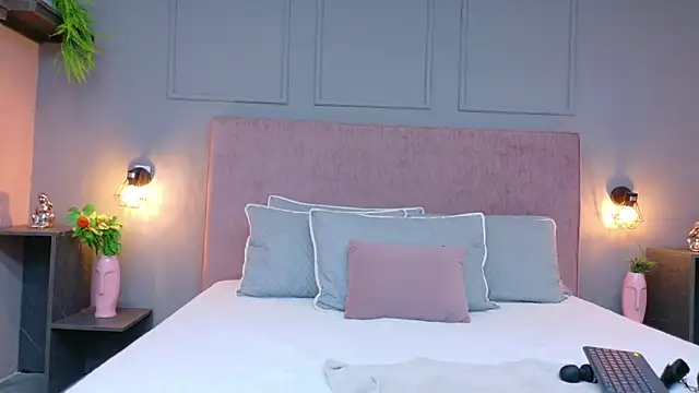 Camila Hill  online show from September 11, 12:49 pm