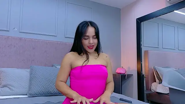 Camila Hill  online show from April 27, 1:20 pm