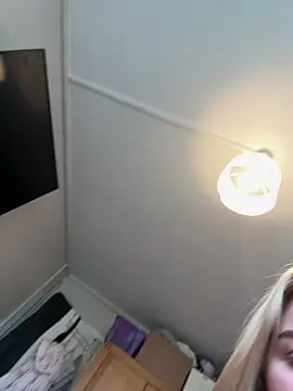 Layla 20  online show from November 27, 2:08 pm