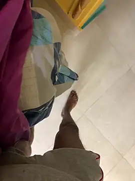 Johncockhot13690 online show from April 4, 7:44 pm