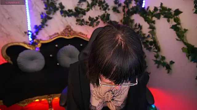 Snapshot of Pixie_Peachh chatting on September 17, 5:42 am Pixie Peachh online show from September 17, 5:42 am