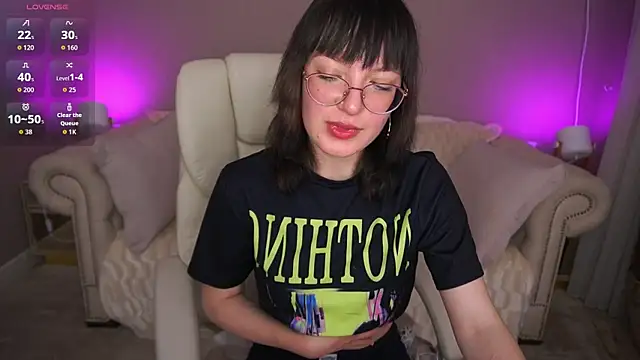 Snapshot of Pixie_Peachh chatting on September 30, 1:16 pm Pixie Peachh online show from September 30, 1:16 pm