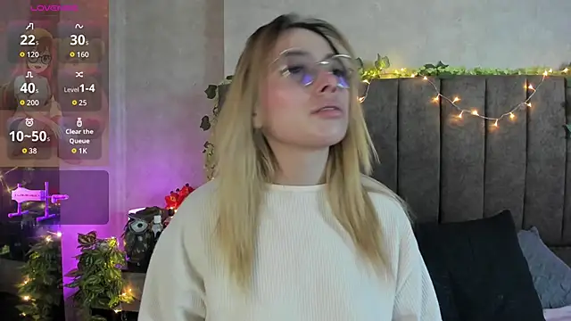 LanaMills  online show from February 22, 5:30 am