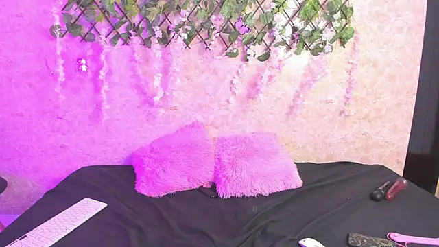 ImEmily444 online show from October 10, 9:58 pm