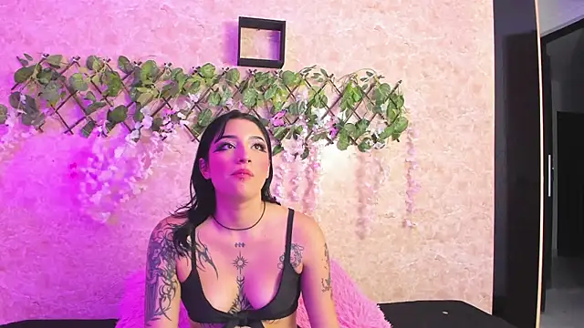 ImEmily444 online show from October 23, 2:00 am