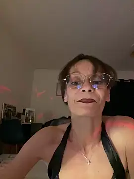 Chris06d22xh online show from May 26, 7:43 pm