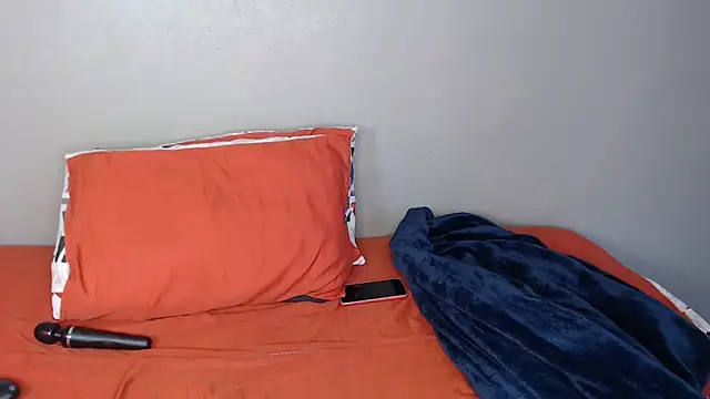 Lunalee online show from December 3, 9:18 am