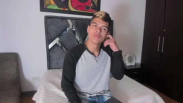 wyatt 3 online show from October 17, 3:14 pm