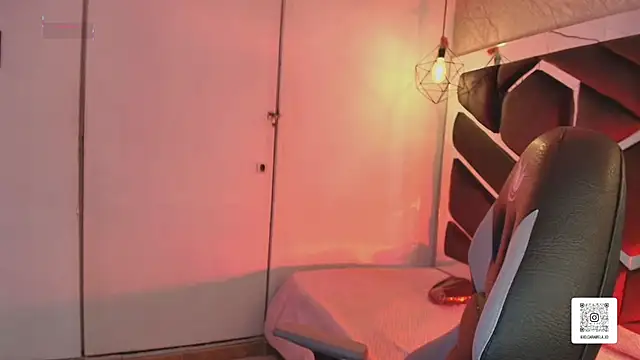 Snapshot of Melissa_Adamsx chatting on January 31, 7:23 pm Melissa Adamsx online show from January 31, 7:23 pm