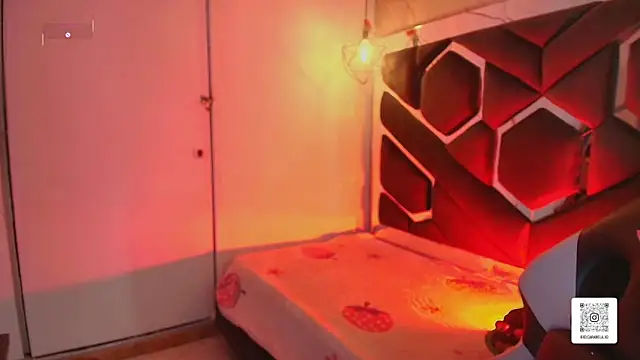 Snapshot of Melissa_Adamsx chatting on February 6, 7:17 pm Melissa Adamsx online show from February 6, 7:17 pm