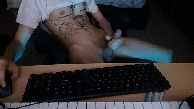 Snapshot of Kryk97 chatting on June 7, 5:49 pm Kryk97 online show from June 7, 5:49 pm