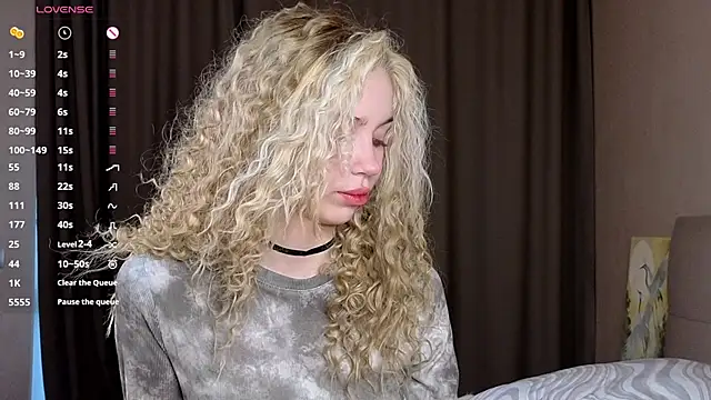 JaymieVigen online show from April 9, 3:17 am