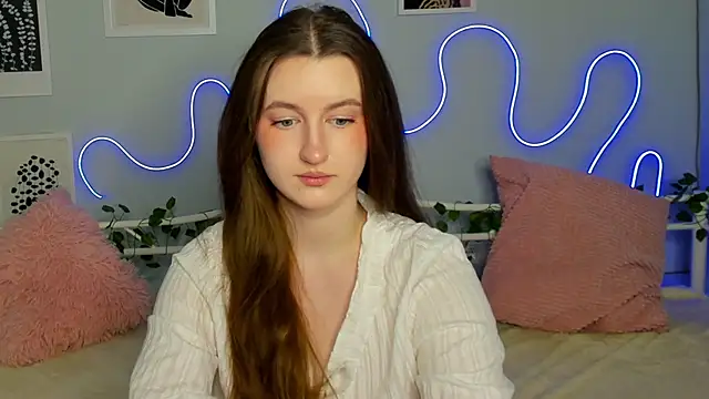 MissFoxy Ti online show from December 15, 1:32 am