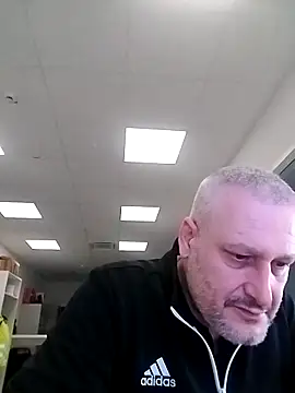 Snapshot of Hisnimin chatting on February 4, 11:42 pm Hisnimin online show from February 4, 11:42 pm