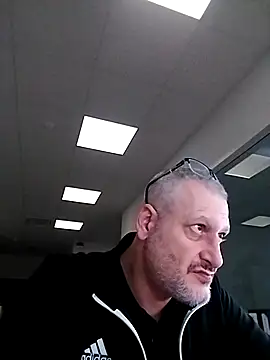 Snapshot of Hisnimin chatting on February 8, 10:35 pm Hisnimin online show from February 8, 10:35 pm