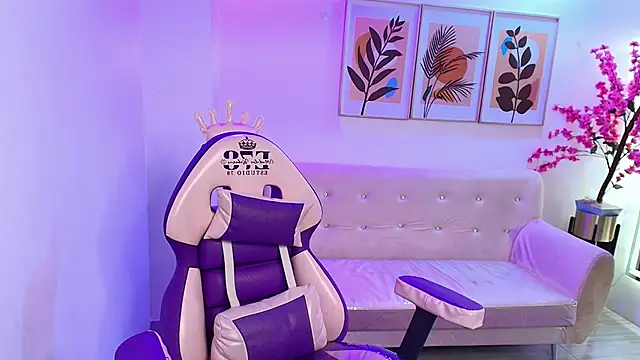 Anie johnson online show from September 28, 7:03 am