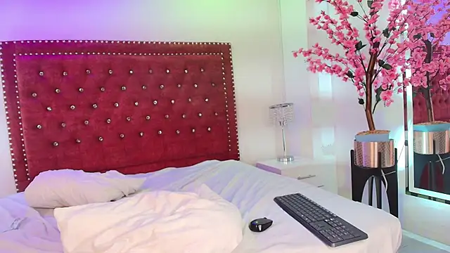 Anie johnson online show from November 20, 12:00 am