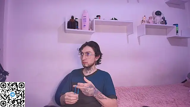 annyharriis online show from November 7, 9:04 pm