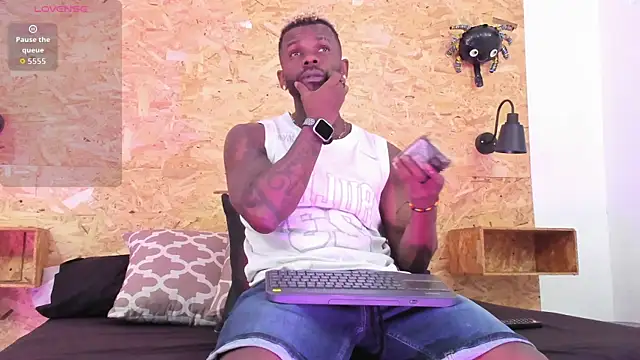 santiblack7 online show from November 15, 2:20 am