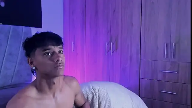 ZYZZ1312 online show from September 13, 7:24 pm