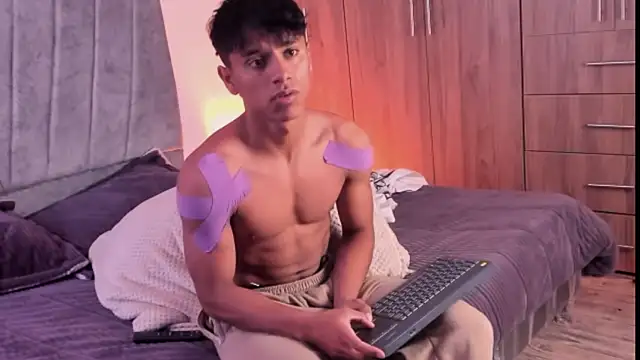 ZYZZ1312 online show from October 13, 7:36 pm