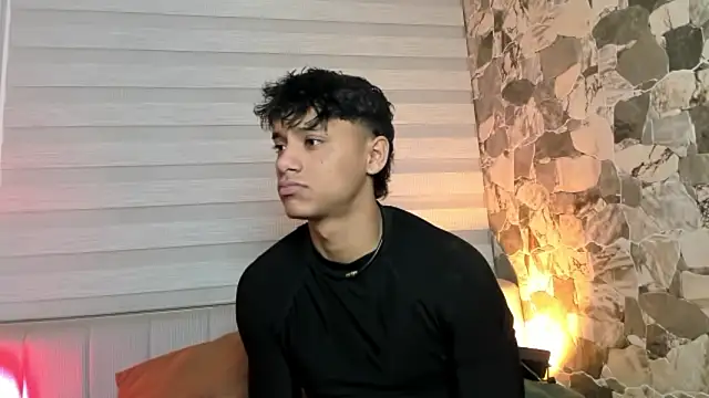 Snapshot of ZYZZ1312 chatting on February 21, 1:50 am ZYZZ1312 online show from February 21, 1:50 am