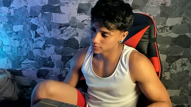 Snapshot of ZYZZ1312 chatting on April 25, 6:27 am ZYZZ1312 online show from April 25, 6:27 am