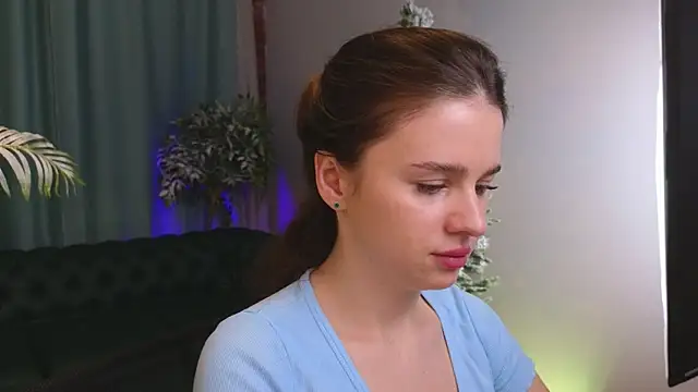 Olivia Farrell online show from January 13, 12:43 pm