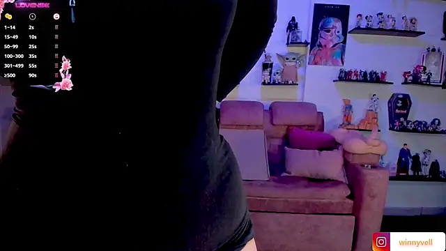 Snapshot of winnylove1 chatting on June 10, 11:35 pm winnylove1 online show from June 10, 11:35 pm