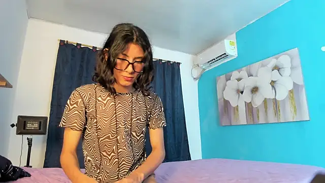 Snapshot of angel_hasss chatting on September 14, 2:44 am angel hasss online show from September 14, 2:44 am