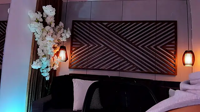 Donovan Desmond online show from March 20, 4:17 am