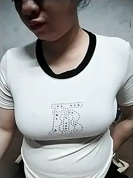 Mie rose online show from March 31, 1:55 pm