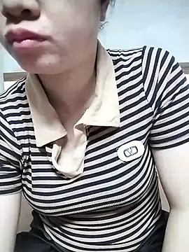 Snapshot of Mie_rose chatting on April 23, 1:13 pm Mie rose online show from April 23, 1:13 pm