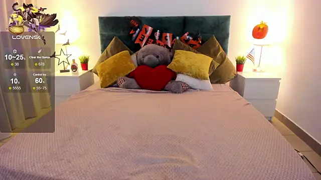 mishapallmer online show from October 28, 8:18 am