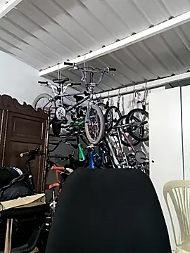 Snapshot of RejoinedLescol chatting on October 14, 4:13 am RejoinedLescol online show from October 14, 4:13 am