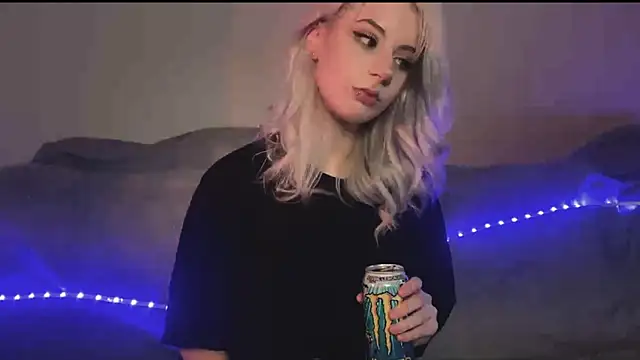 Snapshot of snowy_lisa chatting on February 3, 11:59 am snowy lisa online show from February 3, 11:59 am