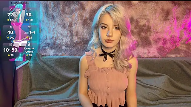 Snapshot of snowy_lisa chatting on March 14, 2:44 pm snowy lisa online show from March 14, 2:44 pm