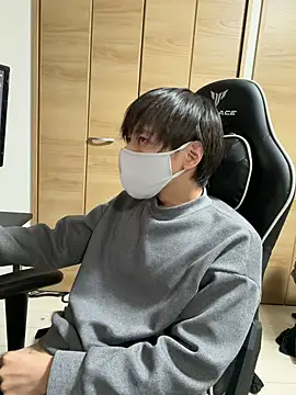 jiji9253 online show from March 12, 12:00 pm