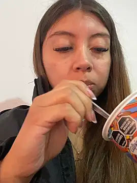 Sara-cooper2 online show from April 1, 1:41 pm