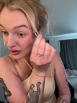 lovecassyrose online show from January 11, 12:10 pm