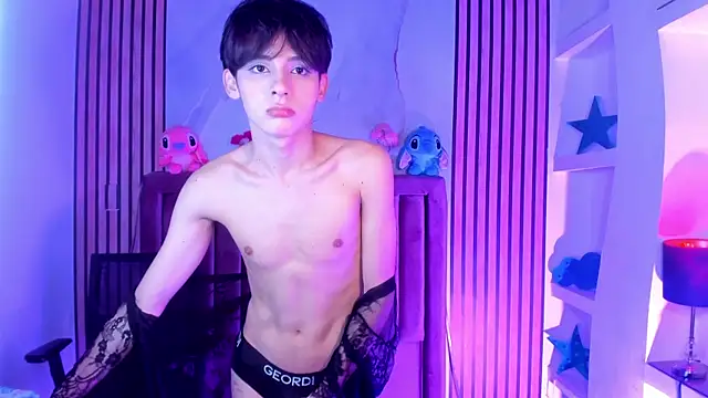 MathiasGreen  online show from December 5, 3:04 am