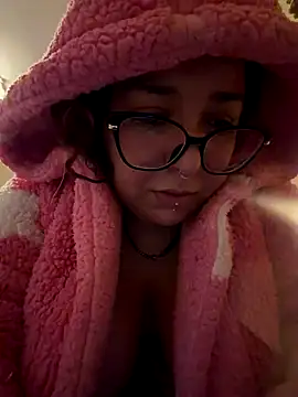 Snapshot of chiaretta_loveit chatting on November 21, 11:42 am chiaretta loveit online show from November 21, 11:42 am