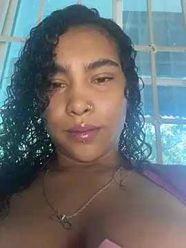 Snapshot of SophieD chatting on February 3, 1:16 pm SophieD online show from February 3, 1:16 pm