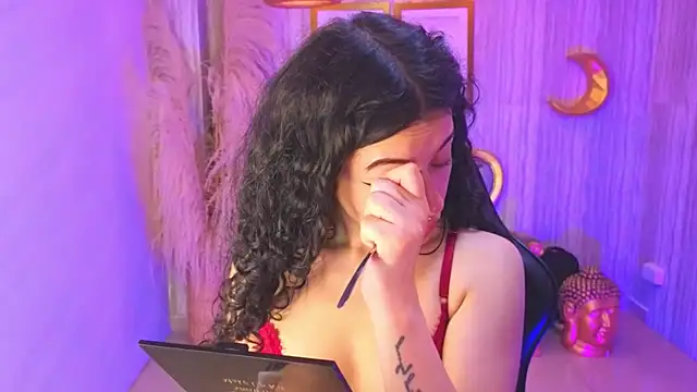 valkiria ardent s online show from January 15, 1:05 pm