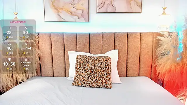 azza   online show from October 30, 11:55 am