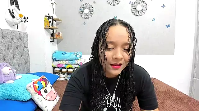 Snapshot of nay_and_aleja1 chatting on October 4, 3:37 am nay and aleja1 online show from October 4, 3:37 am
