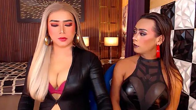 Snapshot of SeductiveAshleyTS chatting on March 30, 9:21 am SeductiveAshleyTS online show from March 30, 9:21 am