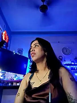 Snapshot of Love_Beauty01 chatting on February 14, 6:59 pm Love Beauty01 online show from February 14, 6:59 pm