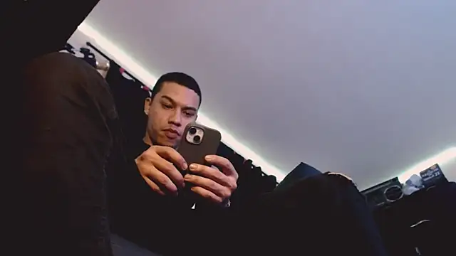 AlphaMasterXxx online show from September 15, 4:23 am