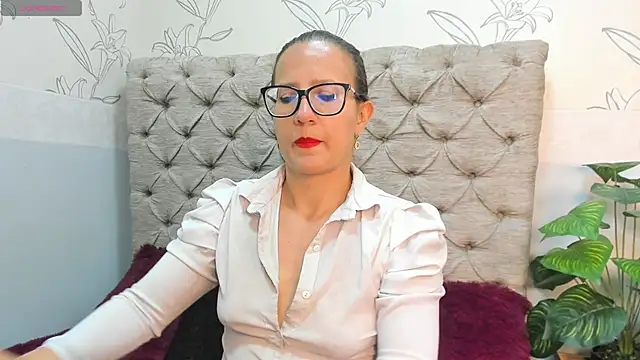 Snapshot of Saraa_Marrison_ chatting on October 28, 11:40 pm Saraa Marrison  online show from October 28, 11:40 pm